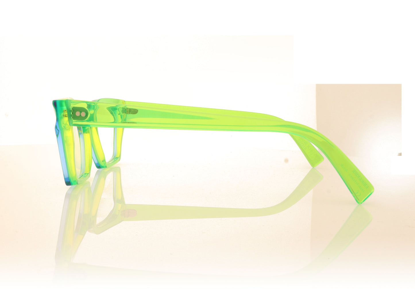 Kirk & Kirk Jane K18 Apple Glasses - Side