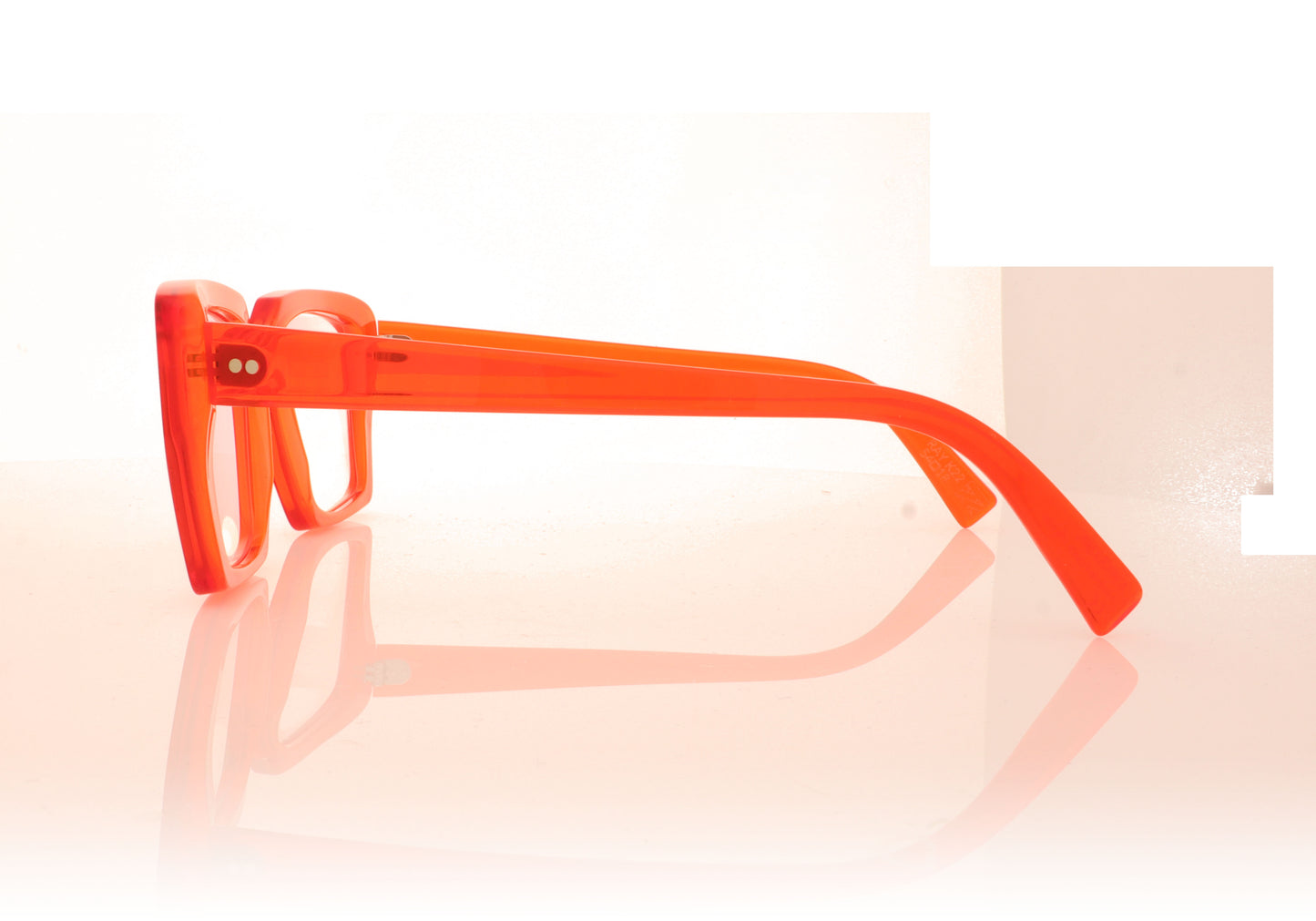 Kirk & Kirk Ray K22 Chilli Glasses - Side