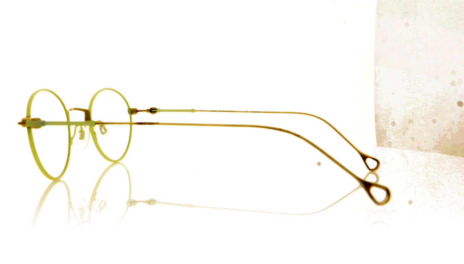 Anne & Valentin Barthes H39 White Glasses - Side