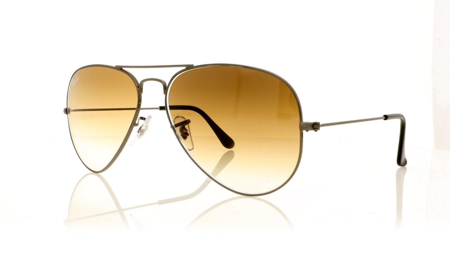 Ray-Ban Aviator Large Metal 004/51 Gunmetal Sunglasses - Angle