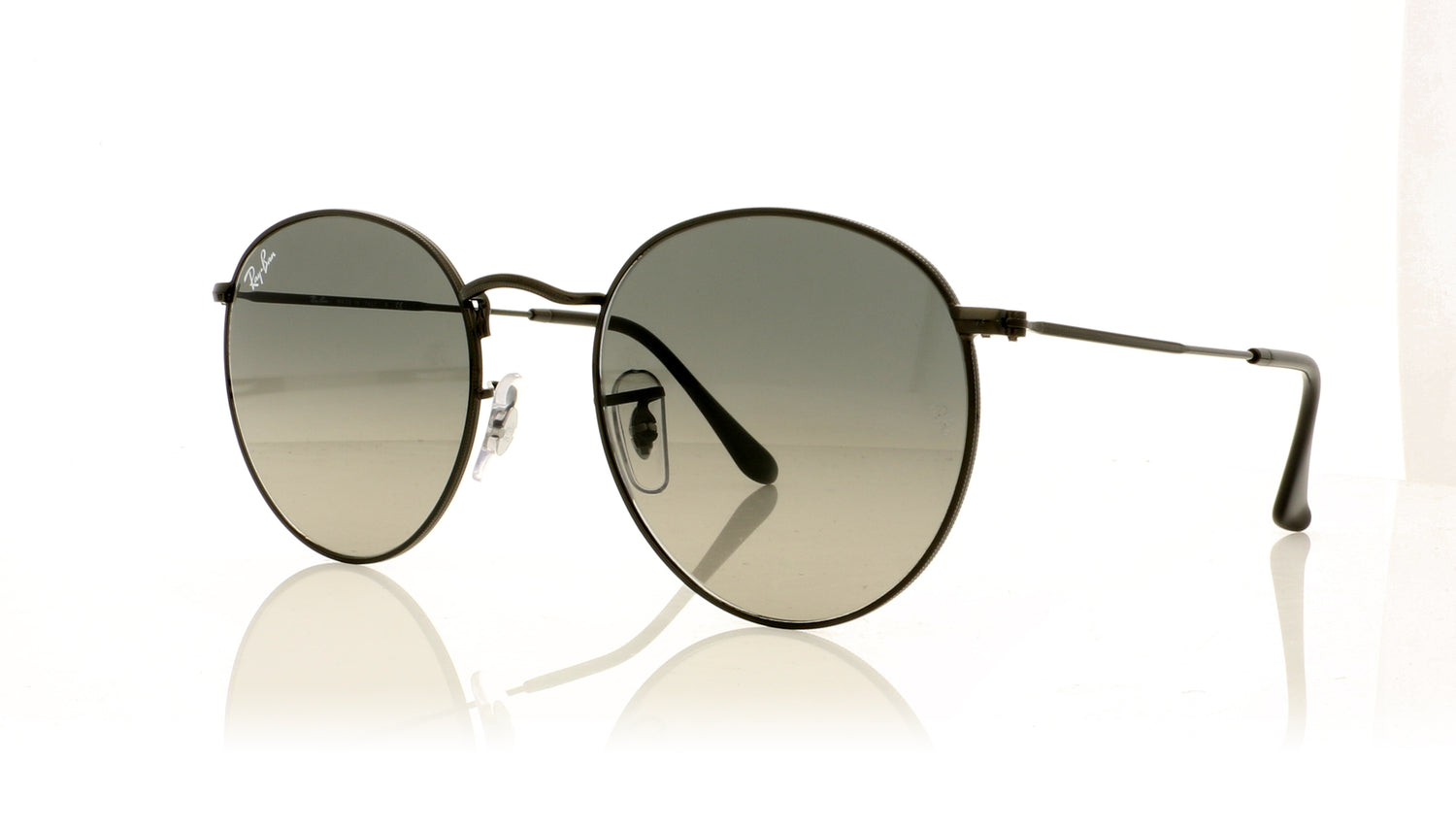 Ray-Ban Round Metal 002/71 Black Sunglasses - Angle