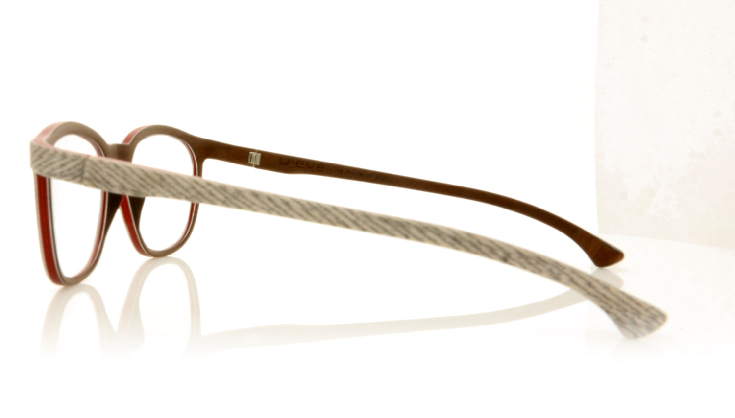 W-eye Alpha 18 M1 Z24H Concrete Red Glasses - Side